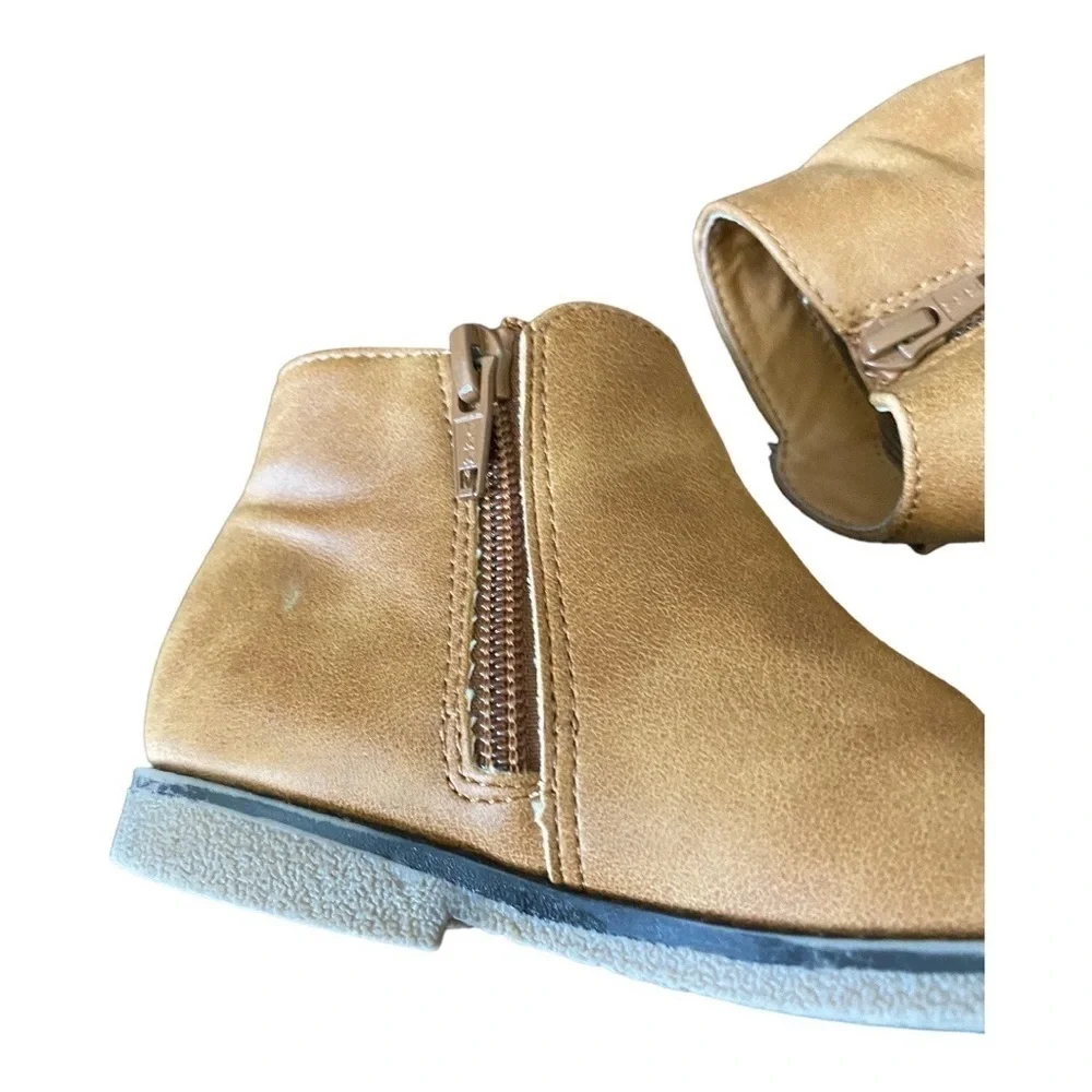 CHILDRENS PLACE-GIRLS BOOTS-SIZE 8